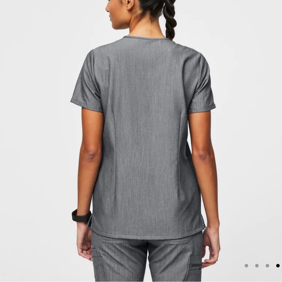 FIGS | TOP - Picture 2 of 6